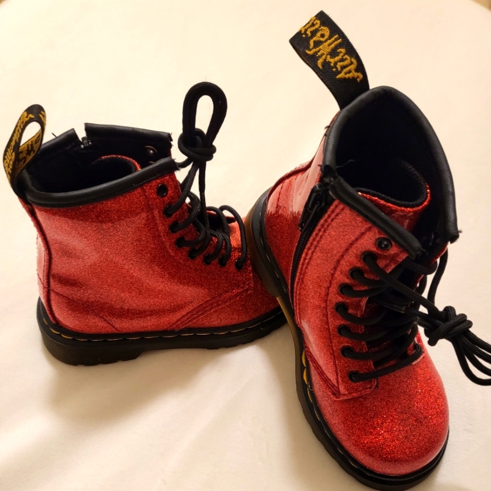 🔥  Toddler sz 8 red glitter Dr. MARTENS 🔥